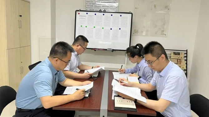 扶貧基金黨支部、第八黨支部、第四黨支部開展主題活動(dòng)