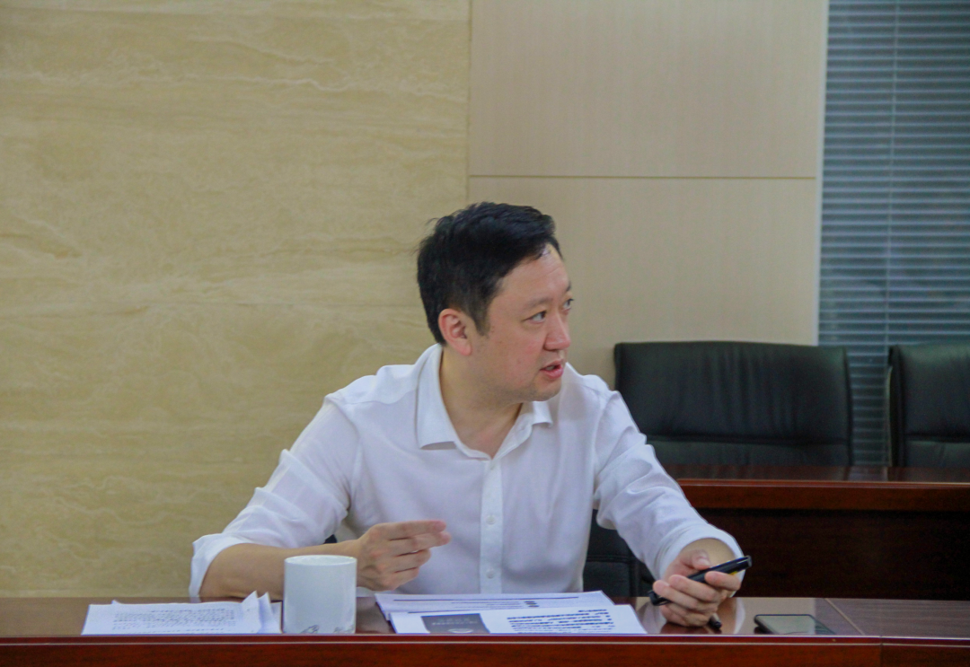 杜巖岫同志參加支部活動(dòng)，為黨員講授黨課