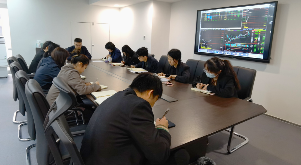 “頭腦風(fēng)暴”拓思路  篤行不怠謀改革——西投實業(yè)召開2023年度工作務(wù)虛會